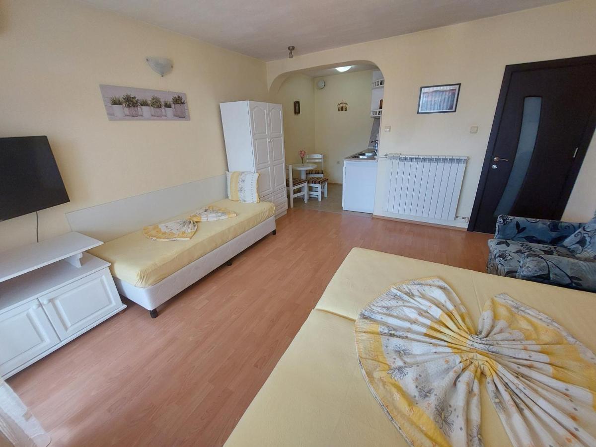 Primorski Briz Guest House Приморско Экстерьер фото