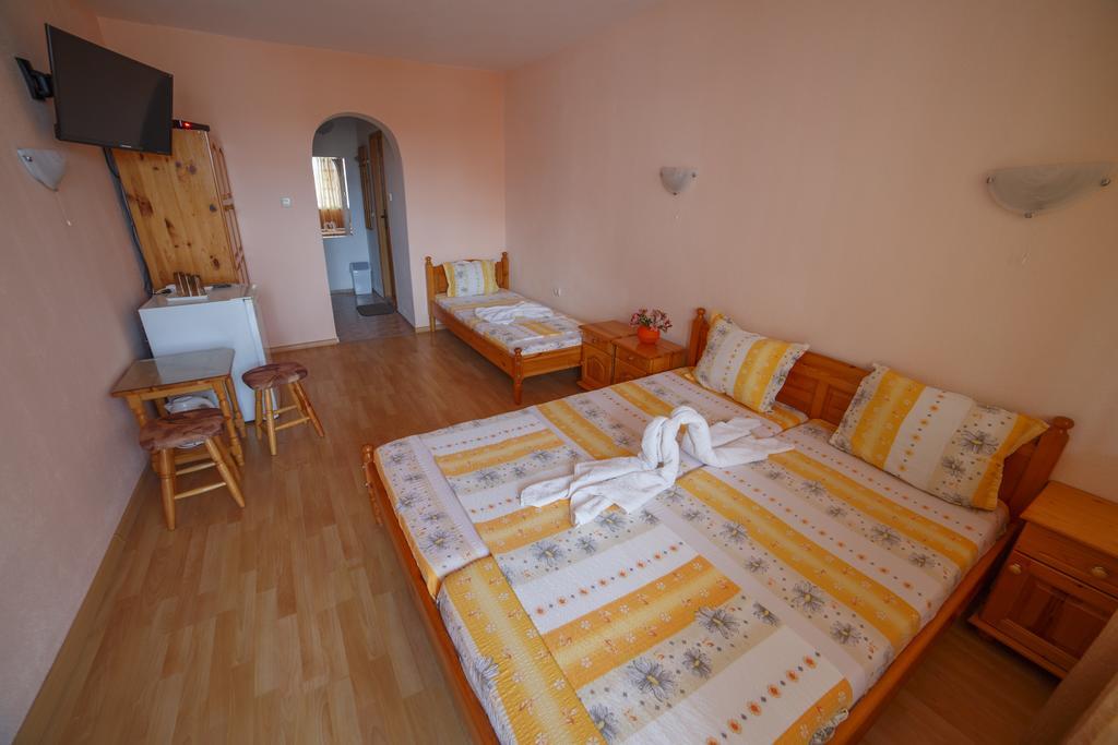Primorski Briz Guest House Приморско Экстерьер фото
